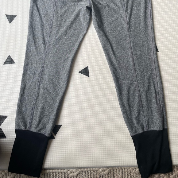 Black and Gray leggings - Picture 2 of 4